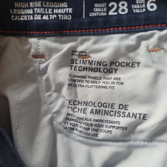 Tommy Hilfiger High Rise Dark Wash Distressed Jeans Sz. 28 - Picture 6 of 7